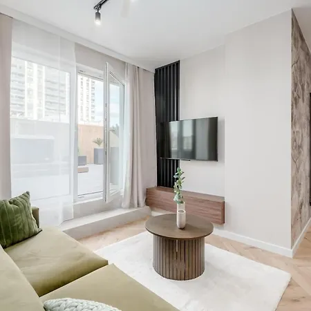 Brand New! Private Jacuzzi - Terrace - Parking דירה