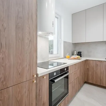 Daire Brand New! Private Jacuzzi - Terrace - Parking