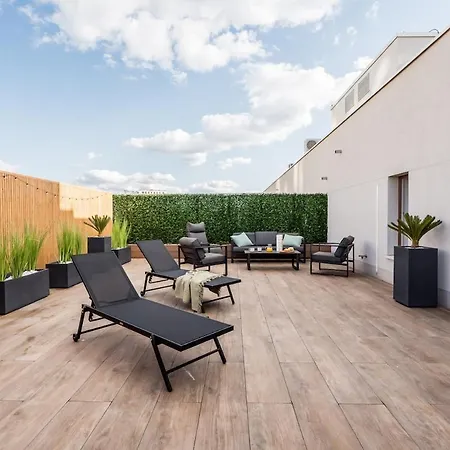 Brand New! Private Jacuzzi - Terrace - Parking Daire *
