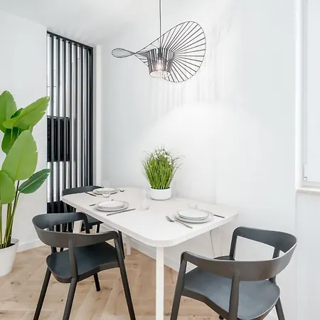 Brand New! Private Jacuzzi - Terrace - Parking Apartmán Varšava